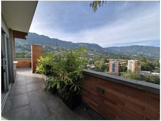 Apartamento de 3 alcobas en venta en Urbanización Las Cumbres, Envigado, 168 m² · foto 5 de 24