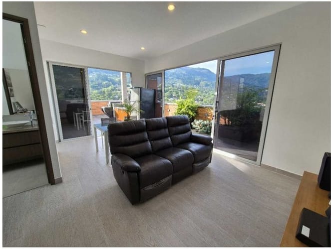 Apartamento de 3 alcobas en venta en Urbanización Las Cumbres, Envigado, 168 m² · foto 6 de 24