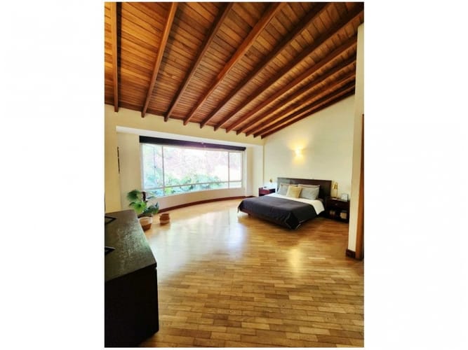 Casa de 4 alcobas en venta en El Poblado, Medellín, 286 m² · foto 11 de 17