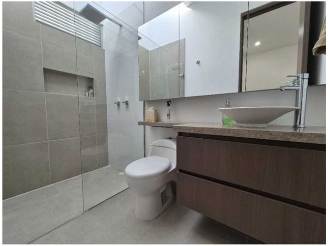 Apartamento de 3 alcobas en venta en Urbanización Las Cumbres, Envigado, 168 m² · foto 7 de 24