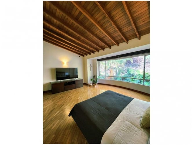 Casa de 4 alcobas en venta en El Poblado, Medellín, 286 m² · foto 12 de 17