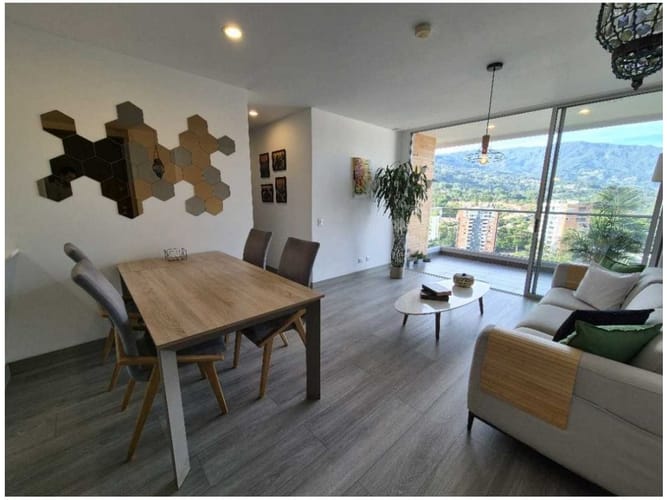 Apartamento de 3 alcobas en venta en Urbanización Las Cumbres, Envigado, 168 m² · foto 10 de 24
