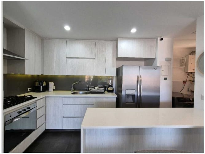 Apartamento de 3 alcobas en venta en Urbanización Las Cumbres, Envigado, 168 m² · foto 15 de 24