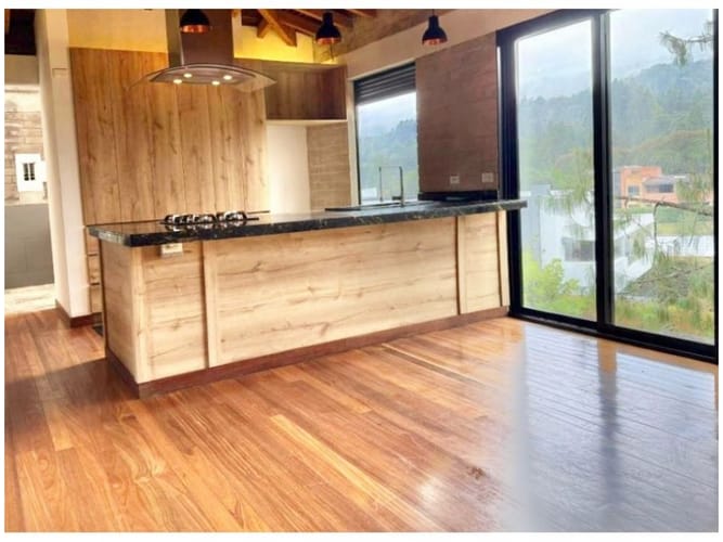 Casa de 3 alcobas en venta en Loma Del Escobero, Envigado · foto 5 de 14