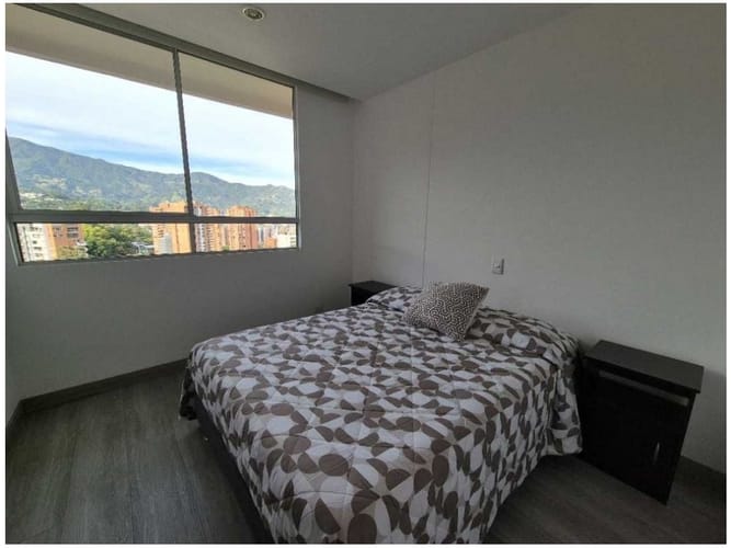 Apartamento de 3 alcobas en venta en Urbanización Las Cumbres, Envigado, 168 m² · foto 22 de 24
