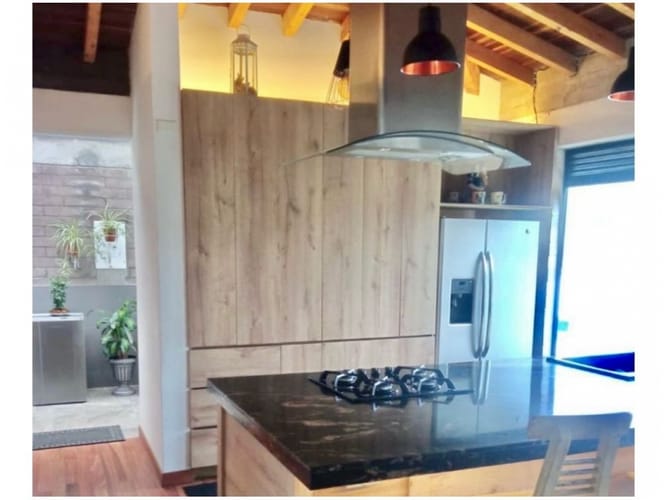 Casa de 3 alcobas en venta en Loma Del Escobero, Envigado · foto 10 de 14