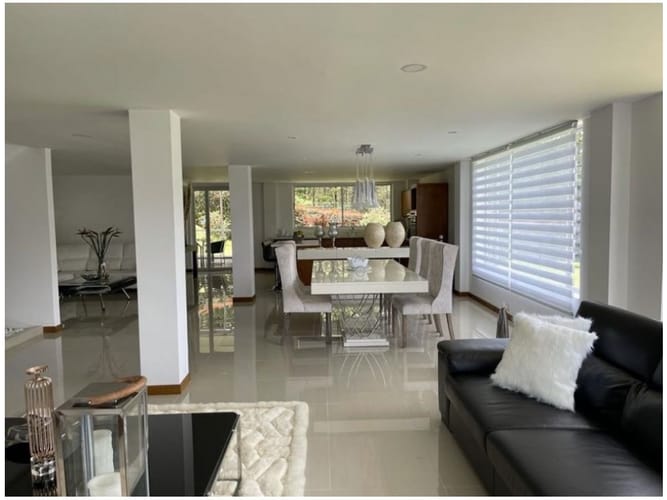 Casa de 3 alcobas en venta en Escobero, Envigado, 290 m² · foto 8 de 24
