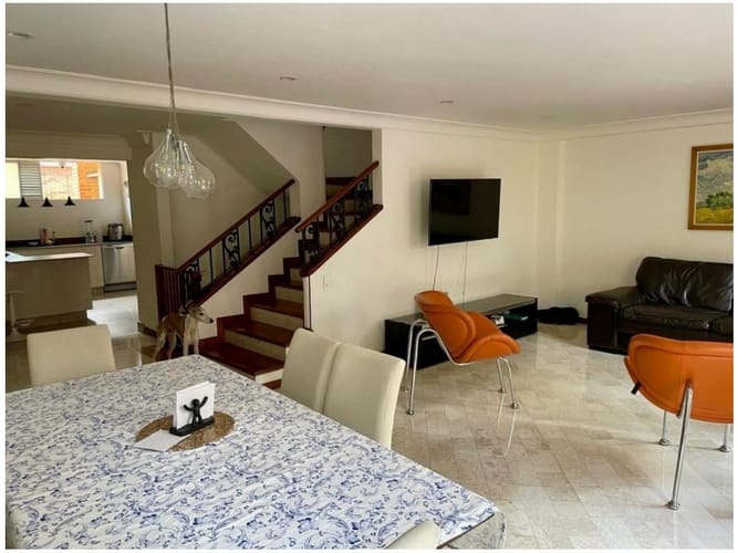 Casa de 4 alcobas en venta en Castropol, Medellín, 328 m² · foto 5 de 24