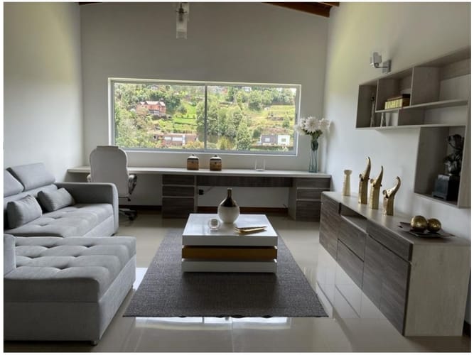 Casa de 3 alcobas en venta en Escobero, Envigado, 290 m² · foto 10 de 24