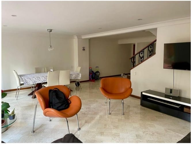Casa de 4 alcobas en venta en Castropol, Medellín, 328 m² · foto 7 de 24