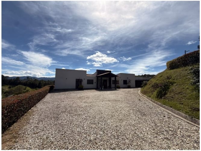 Casa de 6 alcobas en venta en Carrizales, Envigado · foto 6 de 24