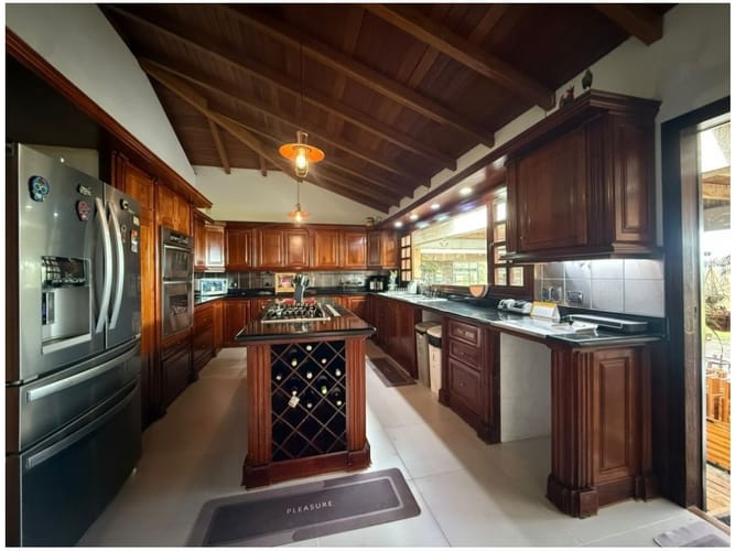 Casa de 6 alcobas en venta en Carrizales, Envigado · foto 10 de 24