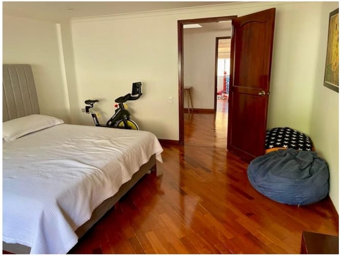 Casa de 4 alcobas en venta en Castropol, Medellín, 328 m² · foto 18 de 24
