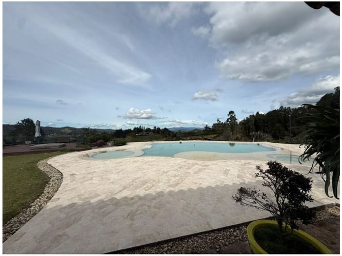 Casa de 6 alcobas en venta en Carrizales, Envigado · foto 14 de 24