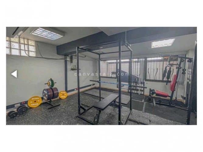Casa de 7 alcobas en venta en La Florida, Medellín, 420 m² · foto 5 de 5