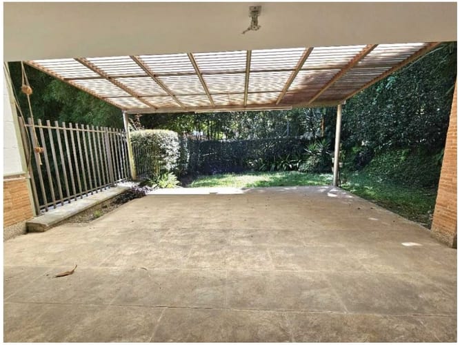 Casa de 3 alcobas en venta en Loma Del Chocho, Medellín, 269 m² · foto 3 de 21