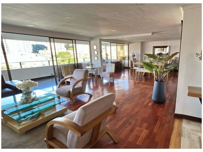 Apartamento en venta en El Poblado, Medellín · foto 5 de 20