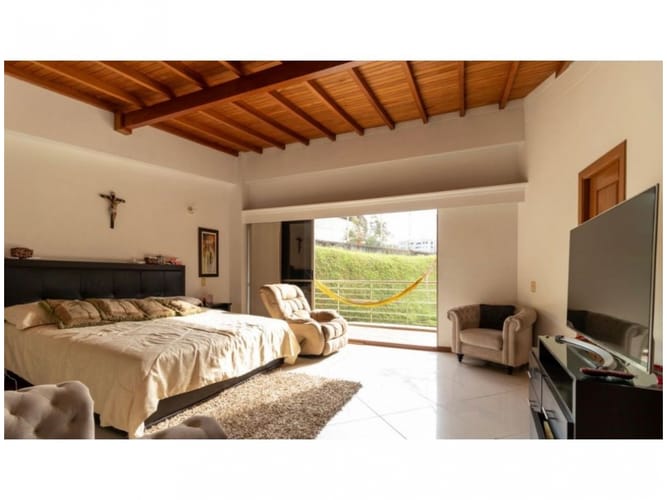 Casa de 4 alcobas en venta en Vegas De La Doctora, Sabaneta, 300 m² · foto 6 de 16