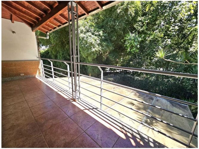 Casa de 3 alcobas en venta en Loma Del Chocho, Medellín, 269 m² · foto 10 de 21