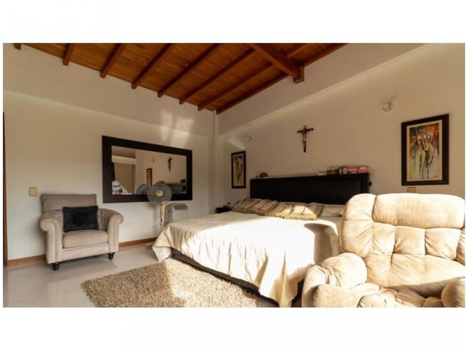 Casa de 4 alcobas en venta en Vegas De La Doctora, Sabaneta, 300 m² · foto 7 de 16