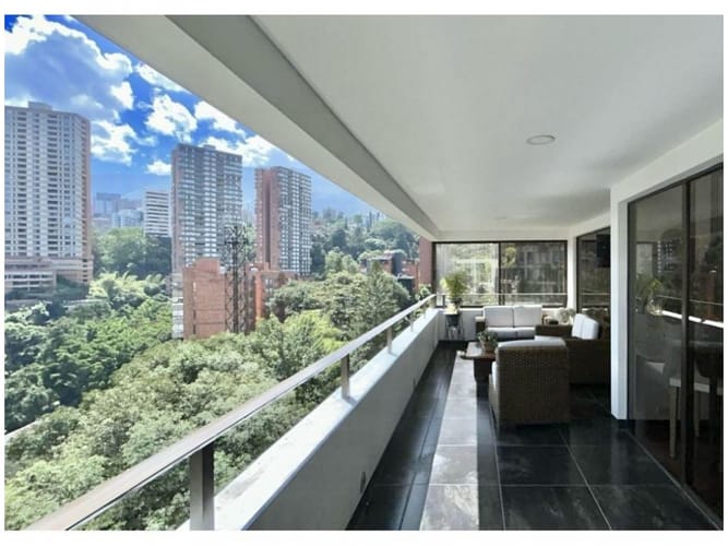 Apartamento en venta en El Poblado, Medellín · foto 13 de 20