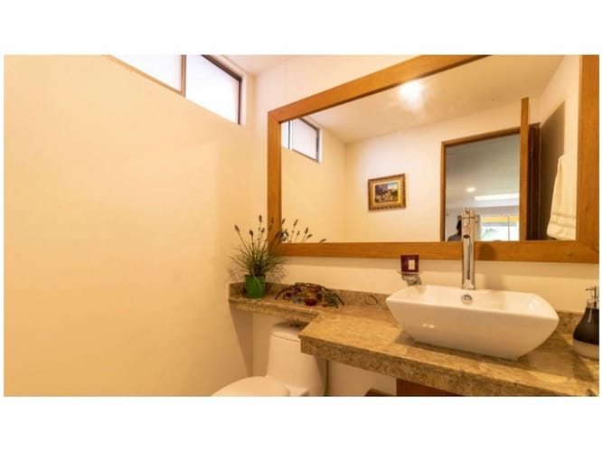 Casa de 4 alcobas en venta en Vegas De La Doctora, Sabaneta, 300 m² · foto 11 de 16
