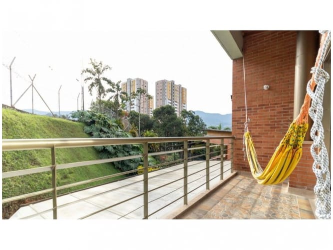 Casa de 4 alcobas en venta en Vegas De La Doctora, Sabaneta, 300 m² · foto 15 de 16