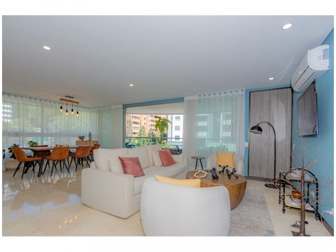 Apartamento de 3 alcobas en venta en Castropol, Medellín, 164 m² · foto 4 de 24