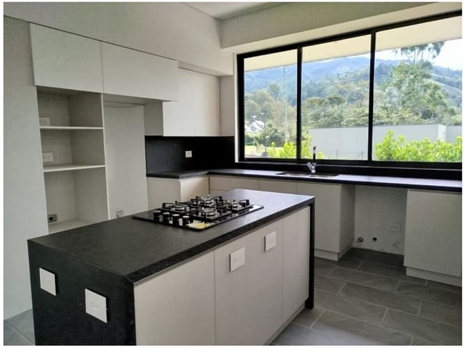 Casa de 3 alcobas en venta en Los Salados, El Retiro, 390 m² · foto 10 de 24