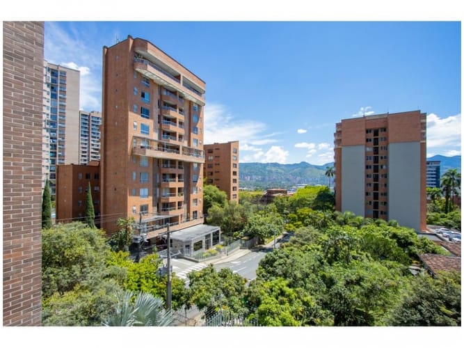 Apartamento de 3 alcobas en venta en Castropol, Medellín, 164 m² · foto 13 de 24