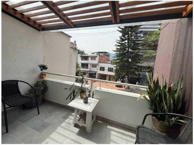 Apartamento de 2 alcobas en venta en Laureles, Medellín, 82 m² · foto 7 de 15