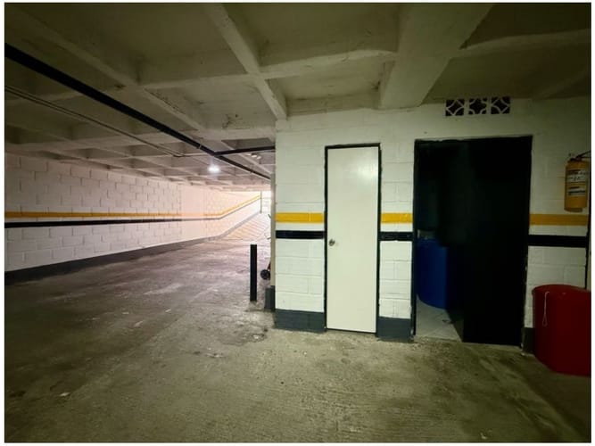 Apartamento de 2 alcobas en venta en Laureles, Medellín, 82 m² · foto 13 de 15