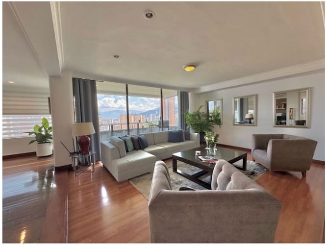 Apartamento de 4 alcobas en venta en Los Balsos, Medellín, 250 m² · foto 5 de 22