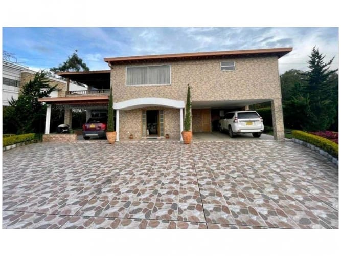 Casa de 5 alcobas en venta en Llano Grande, Rionegro, 1500 m² · foto 4 de 13
