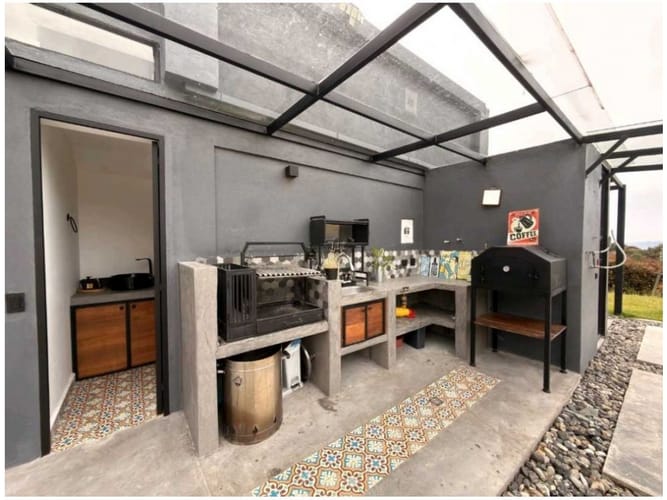 Casa de 5 alcobas en venta en Altos Del Escobero, Envigado, 242 m² · foto 17 de 24