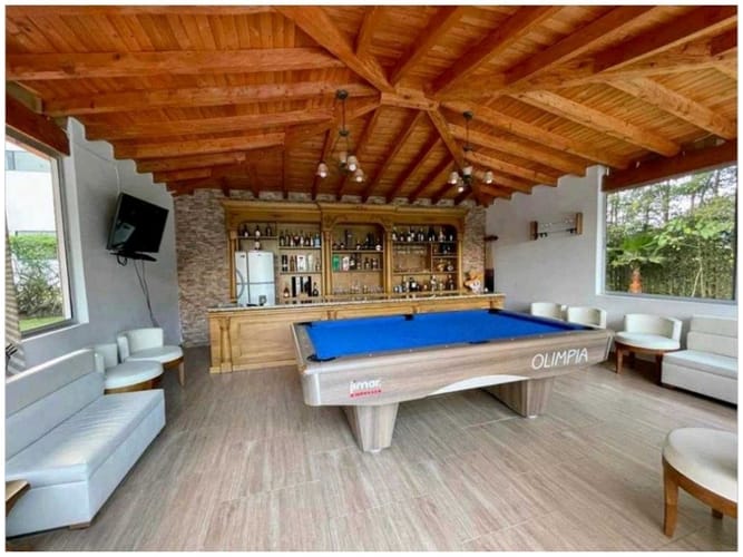 Casa de 5 alcobas en venta en Llano Grande, Rionegro, 1500 m² · foto 5 de 13
