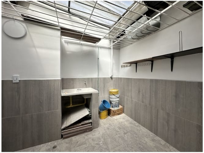 Casa de 10 alcobas en venta en Los Colores, Medellín, 213 m² · foto 7 de 23