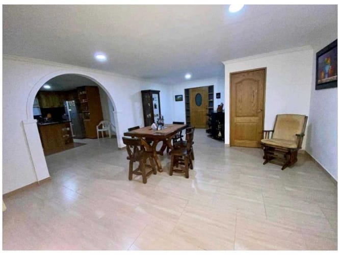 Casa de 5 alcobas en venta en Llano Grande, Rionegro, 1500 m² · foto 7 de 13