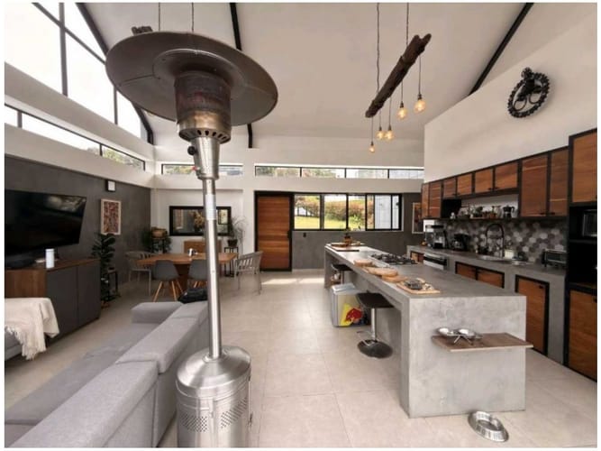 Casa de 5 alcobas en venta en Altos Del Escobero, Envigado, 242 m² · foto 21 de 24