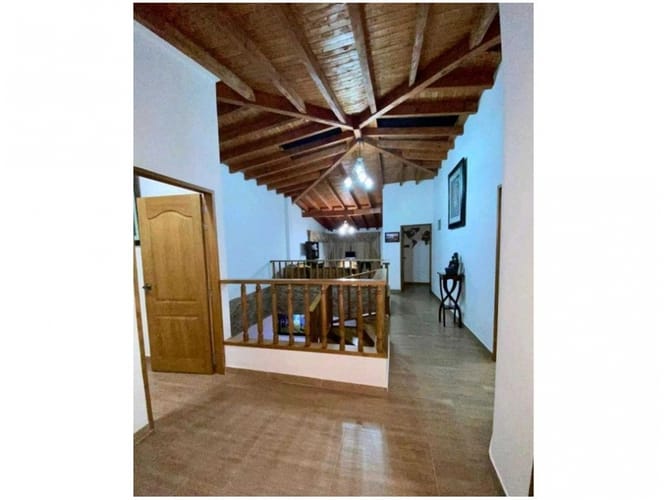 Casa de 5 alcobas en venta en Llano Grande, Rionegro, 1500 m² · foto 9 de 13