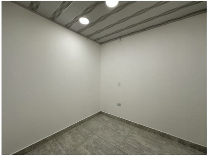 Casa de 10 alcobas en venta en Los Colores, Medellín, 213 m² · foto 11 de 23