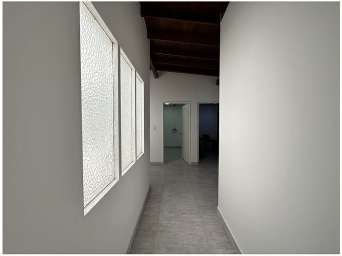 Casa de 10 alcobas en venta en Los Colores, Medellín, 213 m² · foto 15 de 23