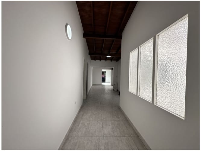 Casa de 10 alcobas en venta en Los Colores, Medellín, 213 m² · foto 17 de 23