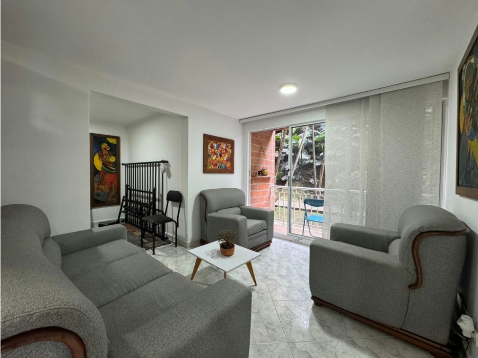 Apartamento en venta en El Poblado, Medellín · foto 2 de 10