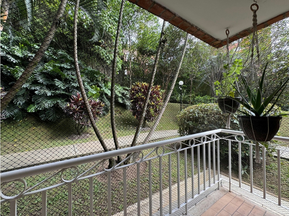 Apartamento en venta en El Poblado, Medellín · foto 4 de 10