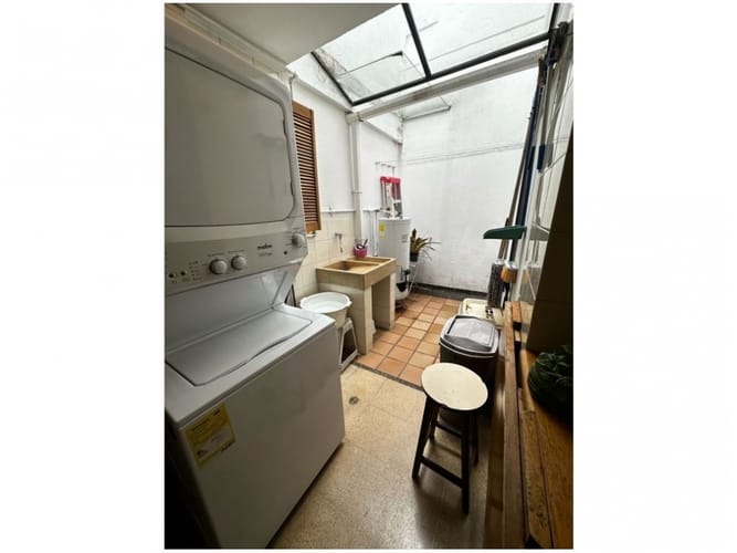 Casa de 3 alcobas en venta en El Poblado, Medellín, 229 m² · foto 3 de 24