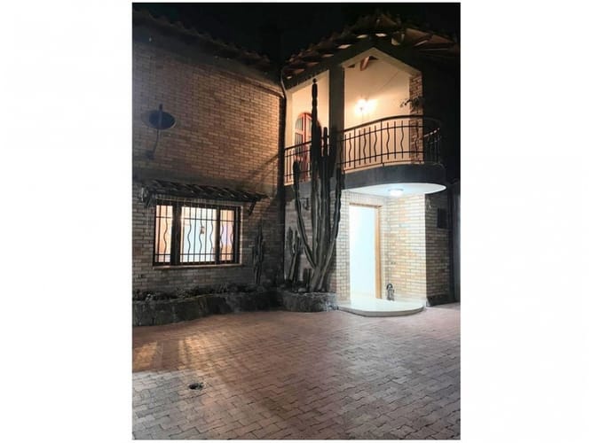 Casa de 6 alcobas en venta en El Retiro, 500 m² · foto 9 de 24