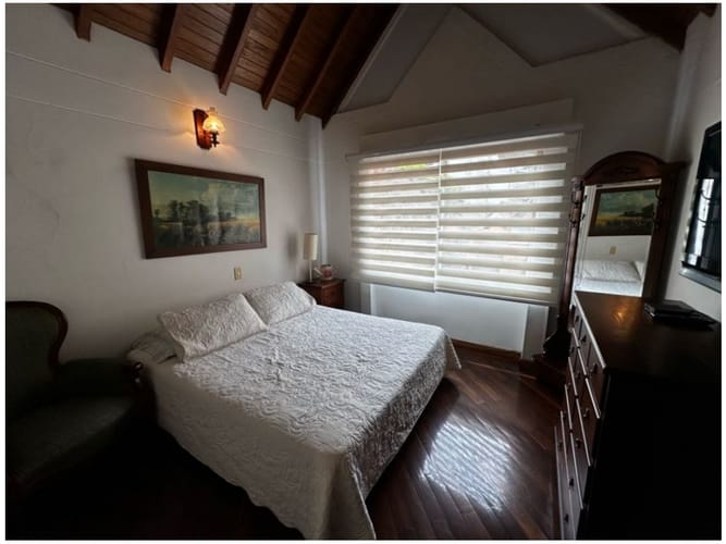 Casa de 3 alcobas en venta en El Poblado, Medellín, 229 m² · foto 11 de 24