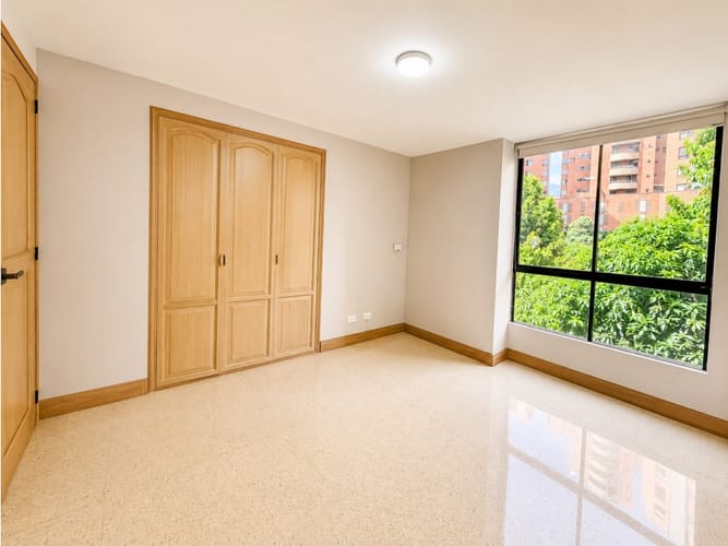 Apartamento de 3 alcobas en venta en El Diamante No. 2, Medellín, 140 m² · foto 6 de 10