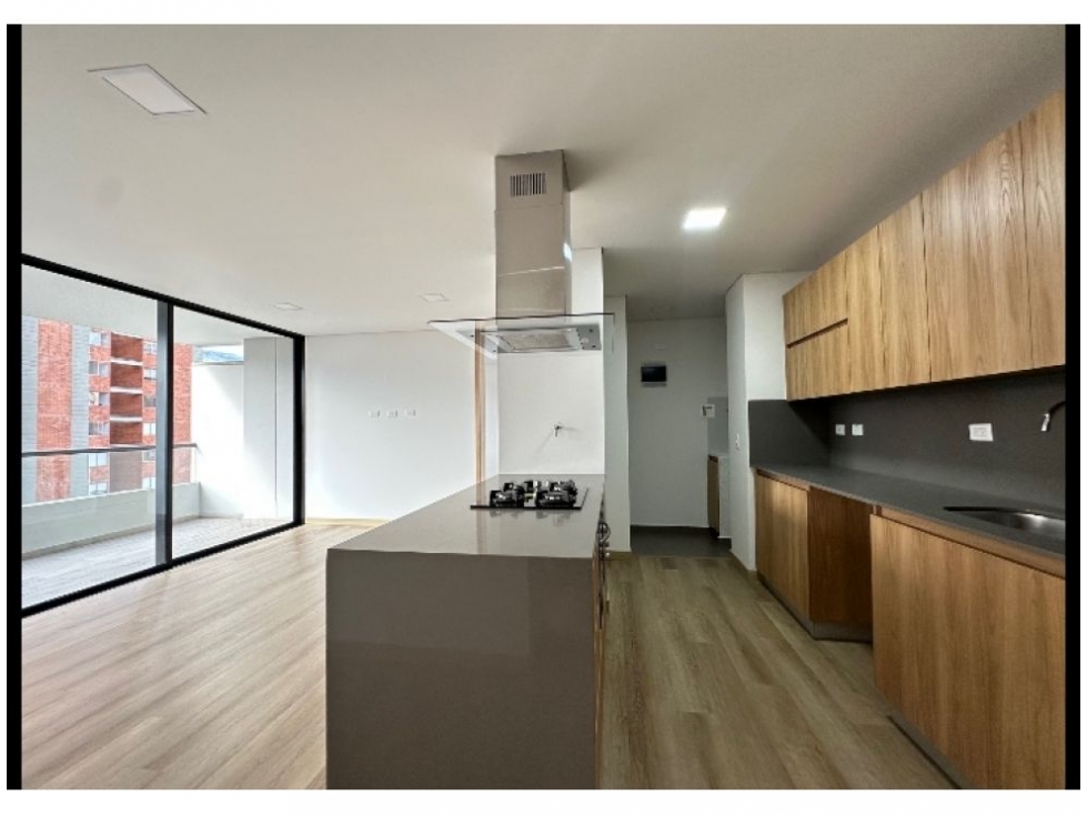 Apartamento en venta en Los Colores, Medellín · foto 4 de 24